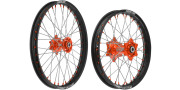 M341-005K KTM sada přední (21  x 1,6 ) + zadní (19  x 2,15 ) kolo kompletní KTM, QTECH (černé ráfky, oranžové středy) M341-005K KTM